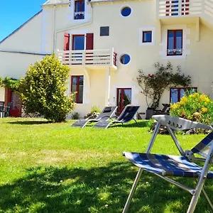 Frühstückspension Les Hortensias Gr 34 - D'hotes, Trévou-Tréguignec