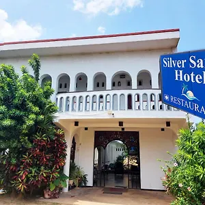 Silver Sands Gasthof Negombo